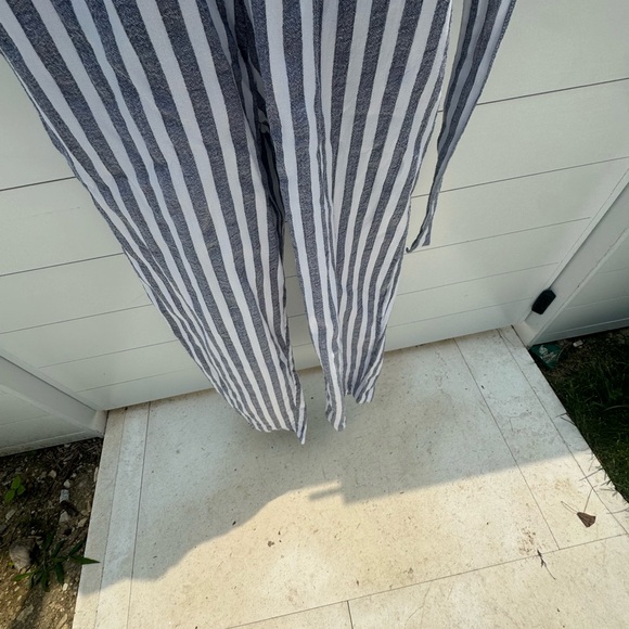 Roxy Gray and White Jumpsuit - Picture 15 of 16